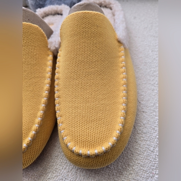 Rothys, "The Scuff" Wool Blend Womens Slip On Mule Slipper, Popcorn Yellow, Sz 9 - Picture 3 of 10